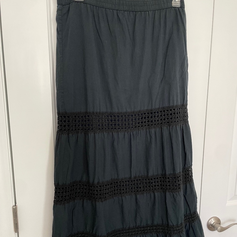Express Women's Size Medium Modest 39" Long Off-Black Skirt